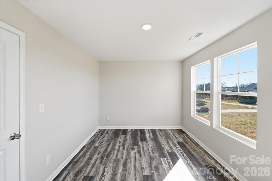 Spacious, unfurnished interior of a new home in , Lincolnton (Image 13).