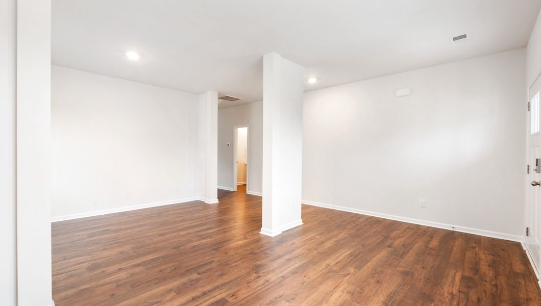 Spacious, unfurnished interior of a new home in Hunters Ridge, Woodruff (Image 14).