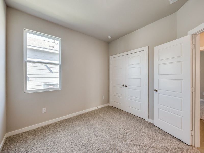Representative unfurnished interior of a home built from the Roswell by Hakes Brothers in Hunters Ranch, San Antonio (Image 24).