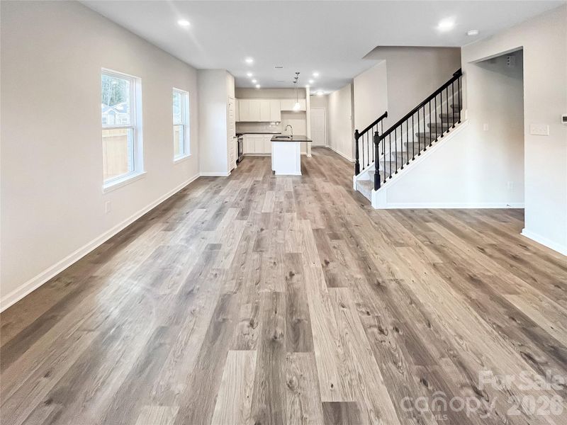 Spacious, unfurnished interior of a new home in Sunset Meadows, Charlotte (Image 13).