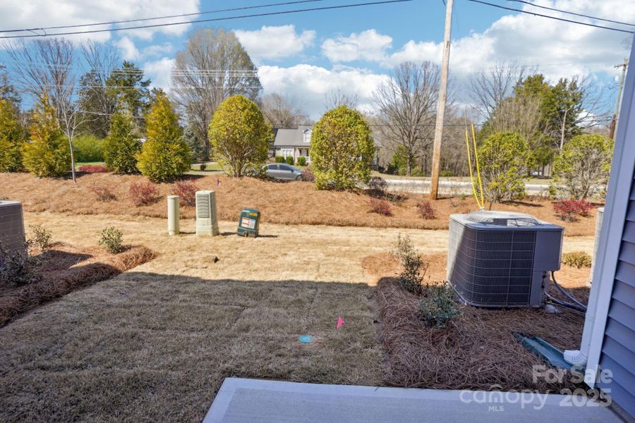 Photo is not of the actual home, but is an inspirational photo of builder’s model home and may depict options, furnishings, and/or decorator features that are not included Photo is not of the actual home, but is an inspirational photo of builder’s model home and may depict options, furnishings, and/or decorator features that are not included