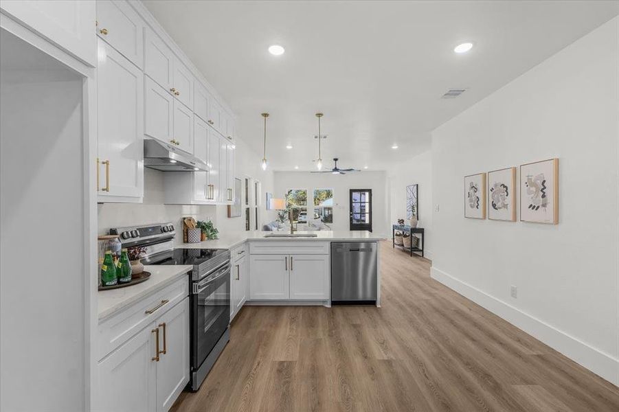 Furnished interior view inside a new home in , Fort Worth (Image 10). Furnished interior view inside a new home in , Fort Worth (Image 10).