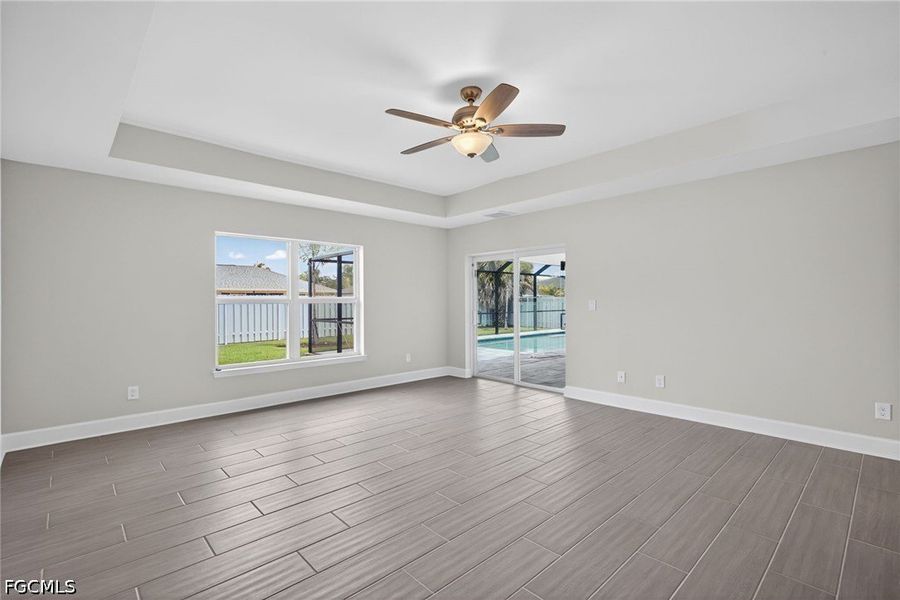 Spacious, unfurnished interior of a new home in Cape Coral, Cape Coral (Image 33).