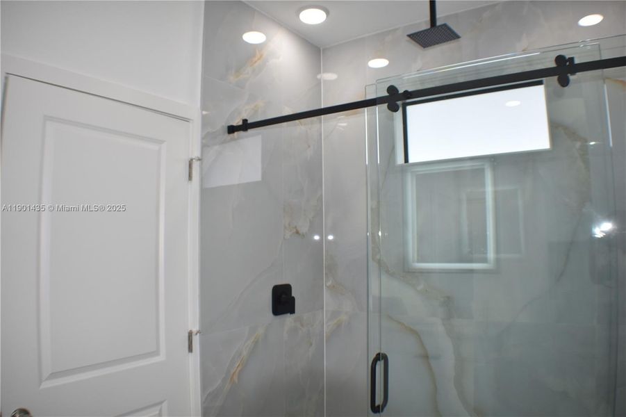 Image 20 of a home in .