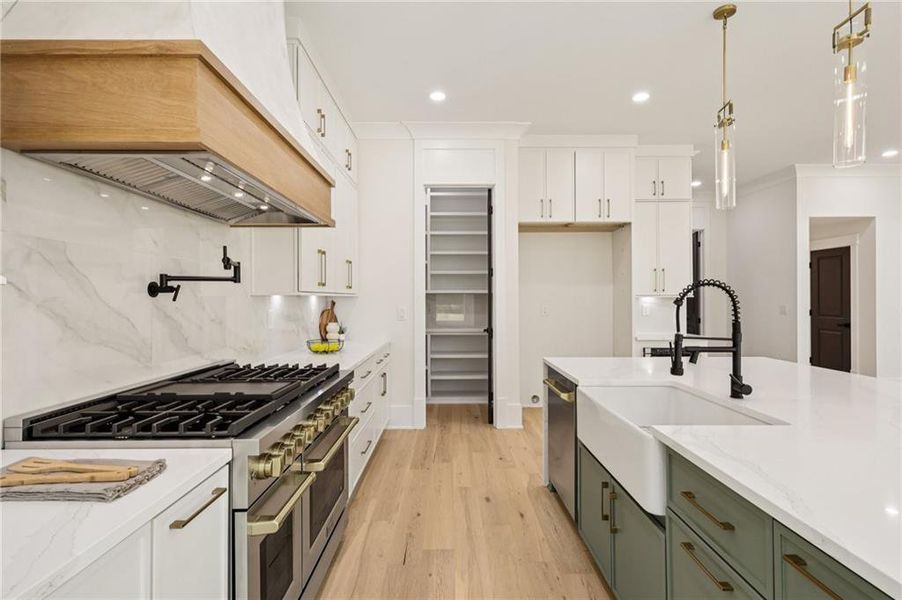 Furnished interior view inside a new home in , Grayson (Image 11).