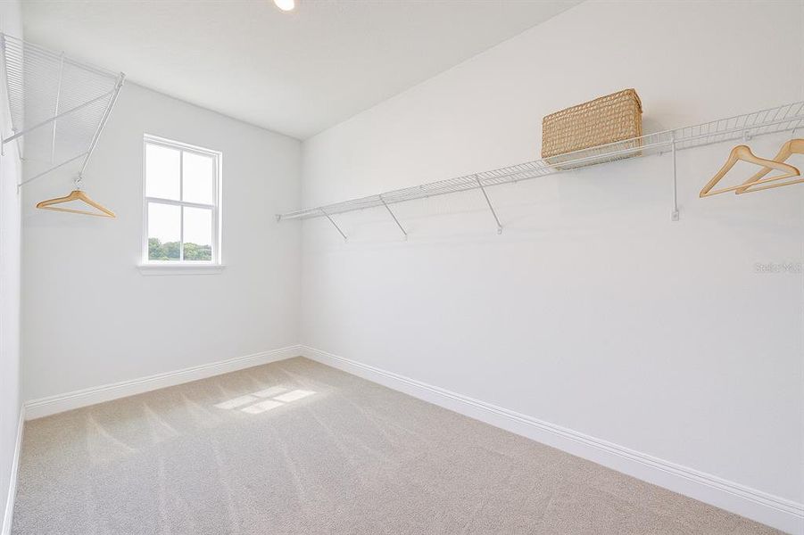 Master Massive closet Master Massive closet