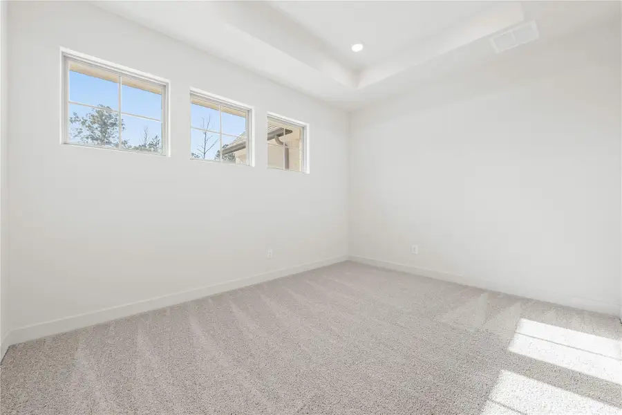 Spacious, unfurnished interior of a new home in ARTAVIA®, Conroe (Image 18).