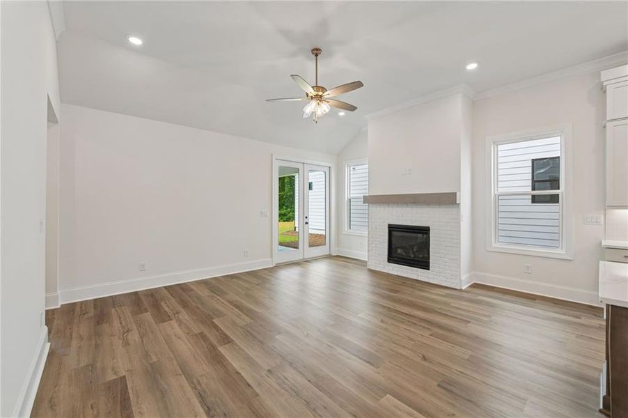 Spacious, unfurnished interior of a new home in Aberdeen, Hoschton (Image 37).