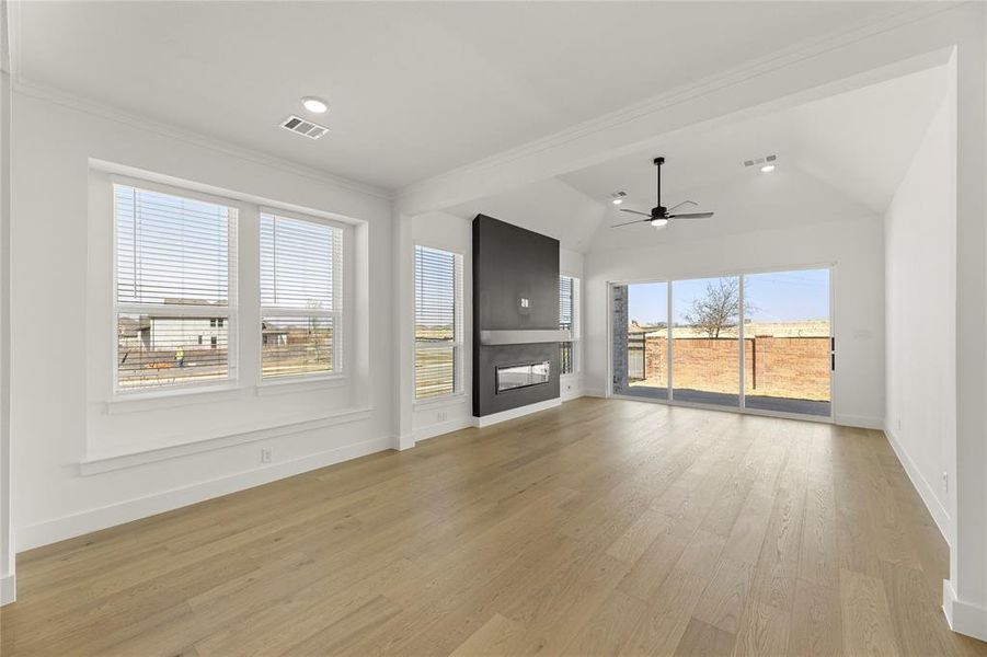 9_10. 752 Wilderness - Dining