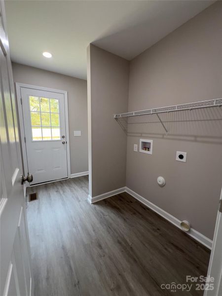 Spacious, unfurnished interior of a new home in , Salisbury (Image 21).