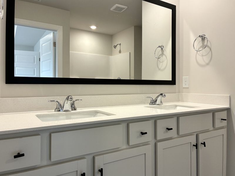 Furnished interior view inside a new home in Holly Ridge, Greenville (Image 6).