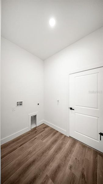 Spacious, unfurnished interior of a new home in , Port Charlotte (Image 36).
