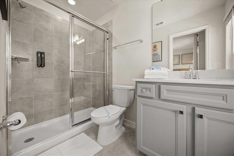 Furnished interior view inside a new home in , Clermont (Image 21).