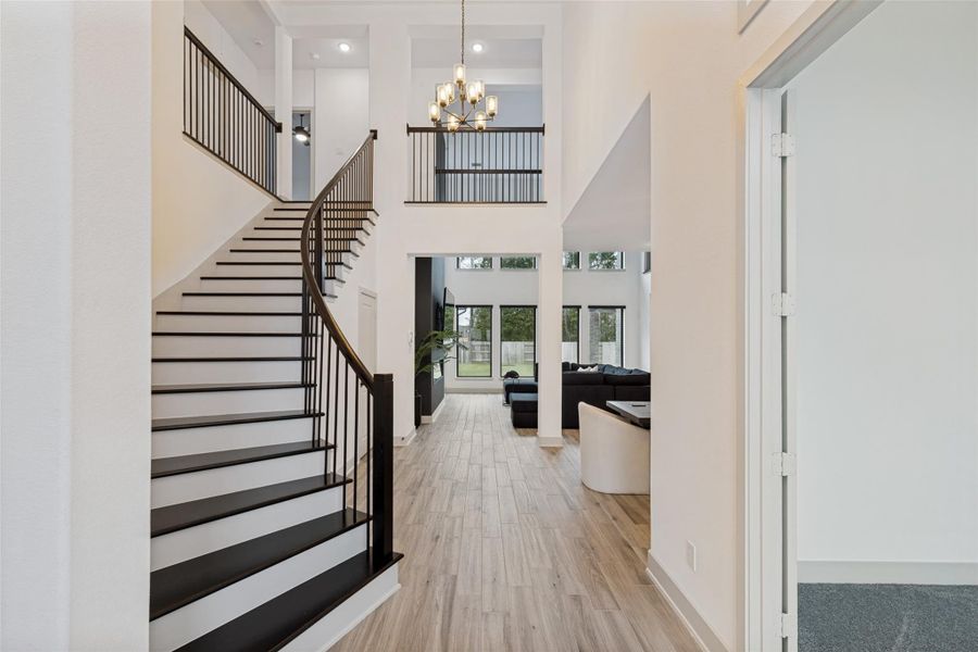 Spacious, unfurnished interior of a new home in , Conroe (Image 23).
