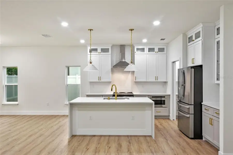 Furnished interior view inside a new home in , Orlando (Image 14).