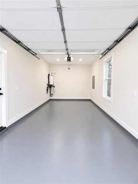 Spacious, unfurnished interior of a new home in , Marietta (Image 35).