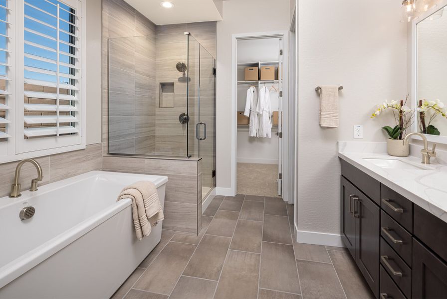 Furnished interior view inside a new home in Verdin, Phoenix (Image 7).