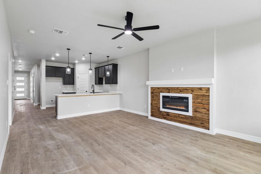 Spacious, unfurnished interior of a new home in , Killeen (Image 14).