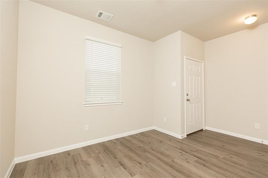 Image 5 of a home in Charleston Heights.