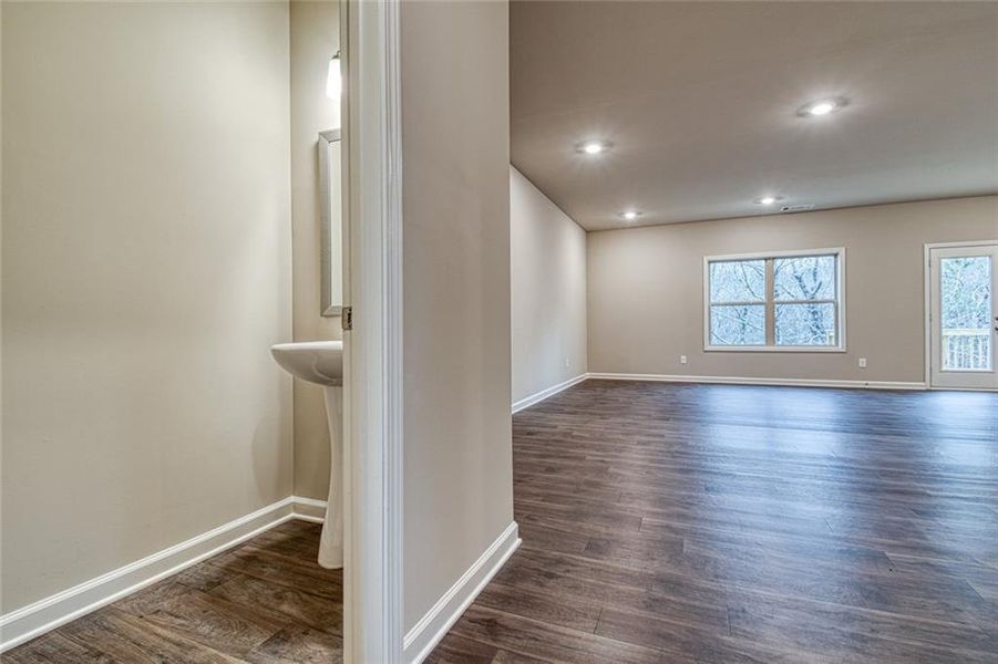 Spacious, unfurnished interior of a new home in Crofton Place Enclave, Snellville (Image 21).