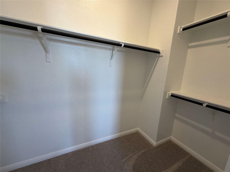 Spacious, unfurnished interior of a new home in Cannon Ranch 40s, Dripping Springs (Image 16).