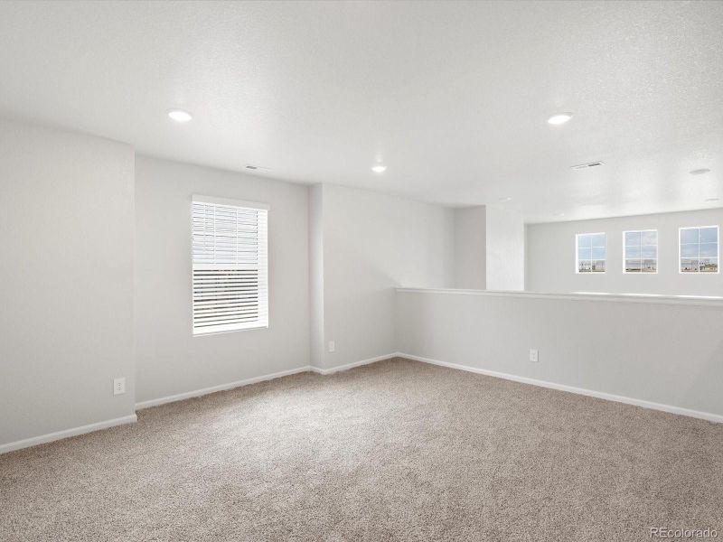 Spacious, unfurnished interior of a new home in Buffalo Highlands: The Canyon Collection, Commerce City (Image 21).