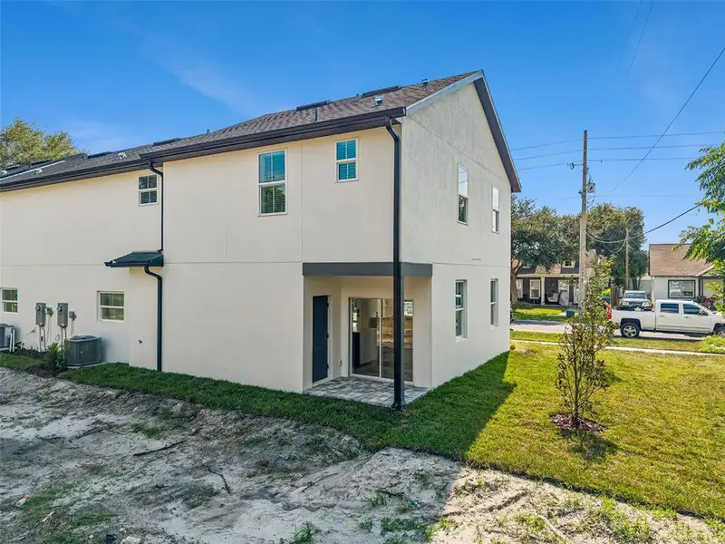 Exterior details and patio area of a home in , Orlando (Image 3).