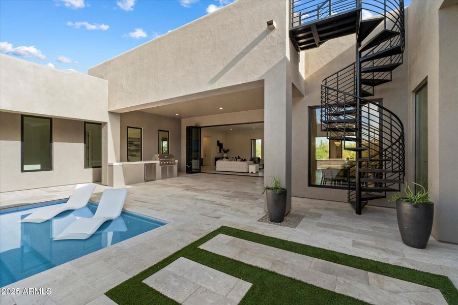 Backyard/Staircase to Roof Deck