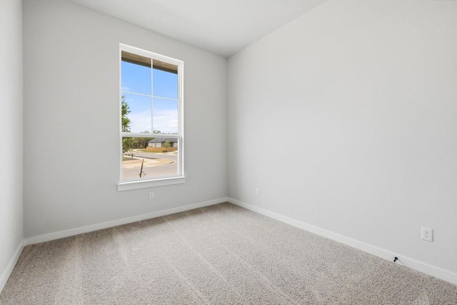 Spacious, unfurnished interior of a new home in Heritage, Dripping Springs (Image 30).