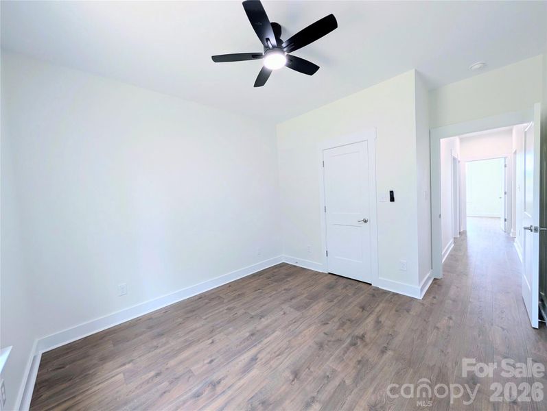 Right rear bedroom and typical closet. Right rear bedroom and typical closet.