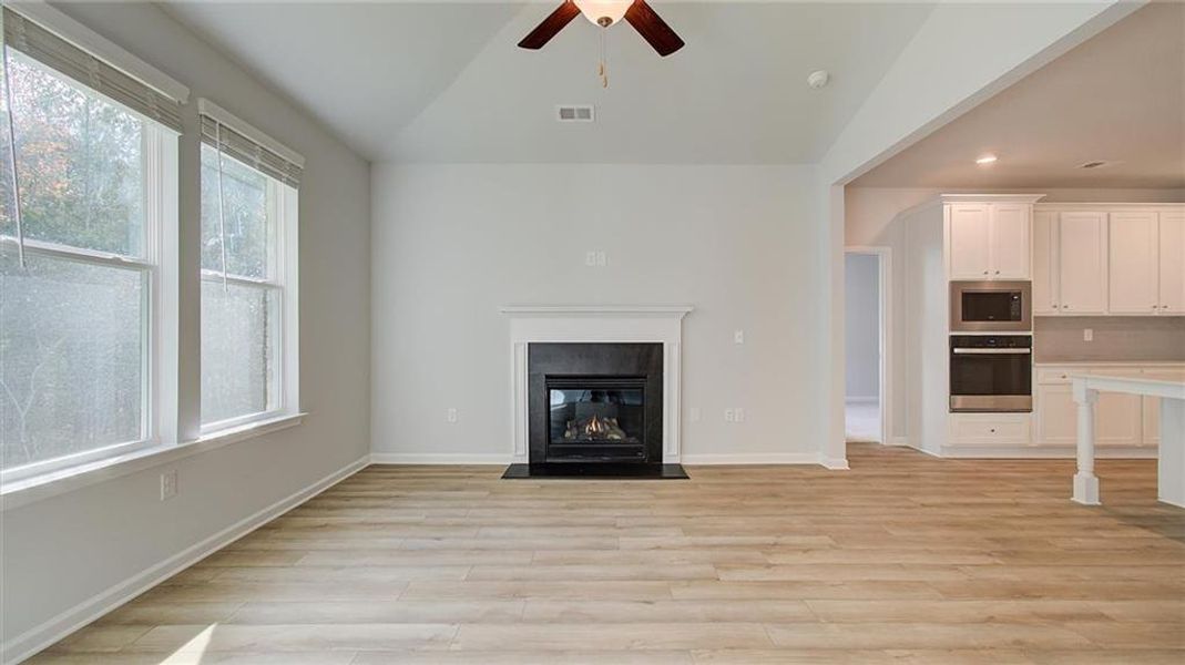 Spacious, unfurnished interior of a new home in Trinity Park, McDonough (Image 23).