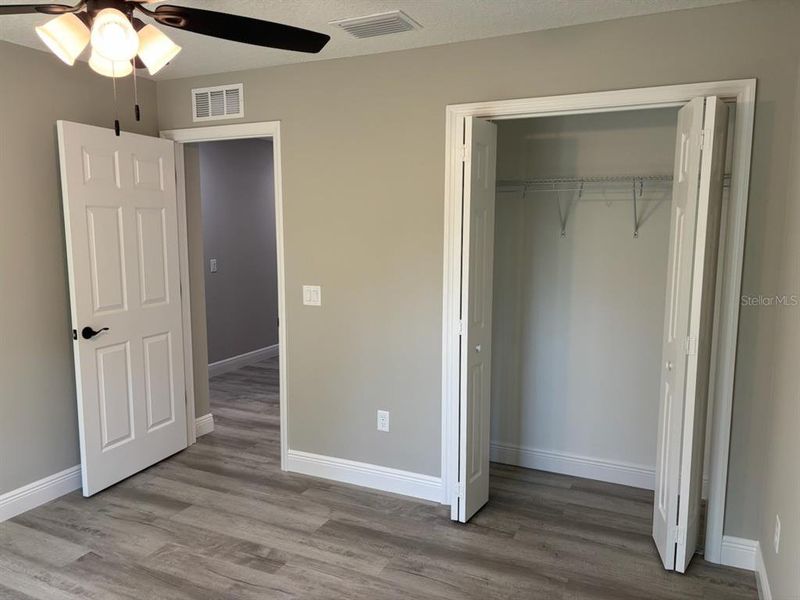 Spacious, unfurnished interior of a new home in , Citrus Springs (Image 31).