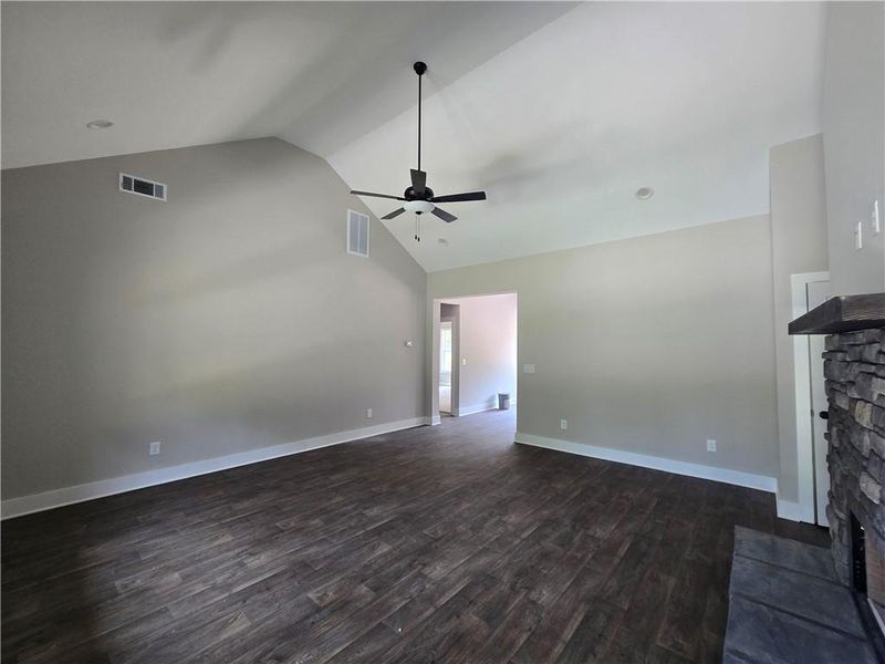 Spacious, unfurnished interior of a new home in , Lavonia (Image 5).