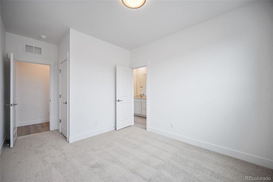 Spacious, unfurnished interior of a new home in Jackson Creek, Monument (Image 24).