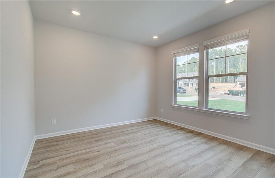 Spacious, unfurnished interior of a new home in Riverbend Overlook, Fayetteville (Image 11).