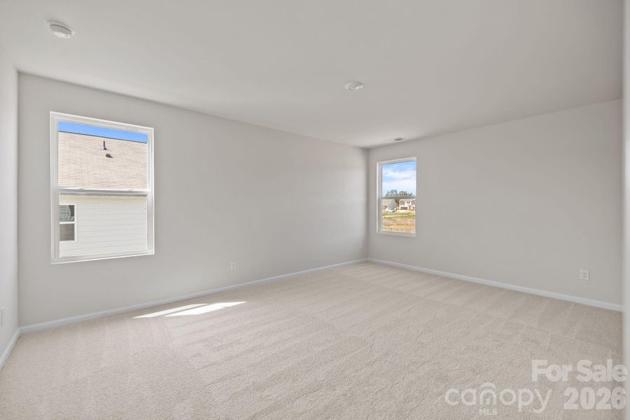 Spacious, unfurnished interior of a new home in Richburg Meadows, Richburg (Image 8).