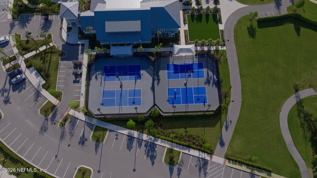 Community amenities in , St. Johns (Image 9).