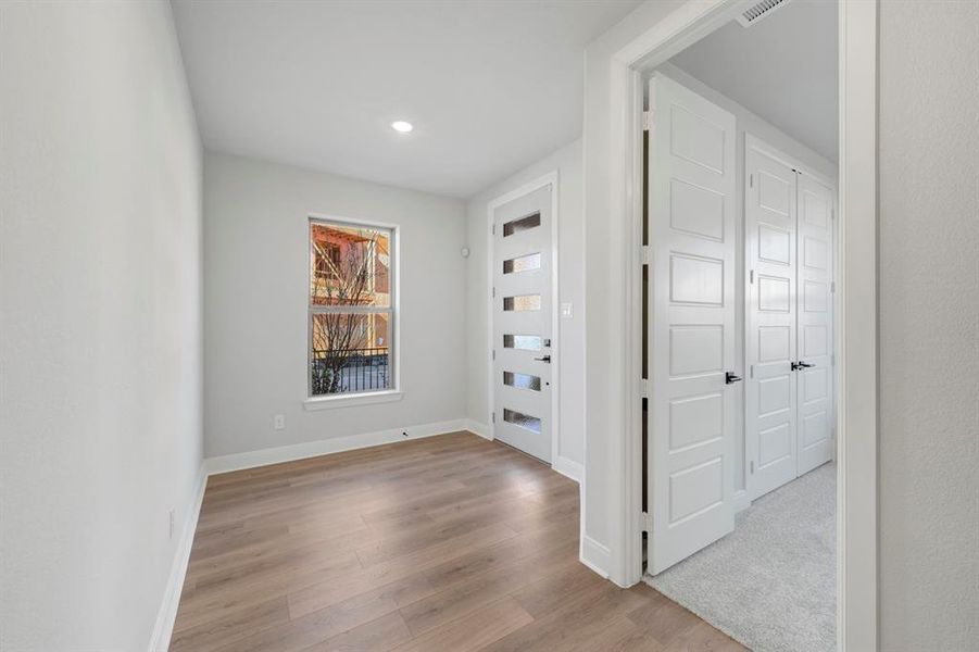 Spacious, unfurnished interior of a new home in Hillside at Las Colinas, Irving (Image 31). Spacious, unfurnished interior of a new home in Hillside at Las Colinas, Irving (Image 31).