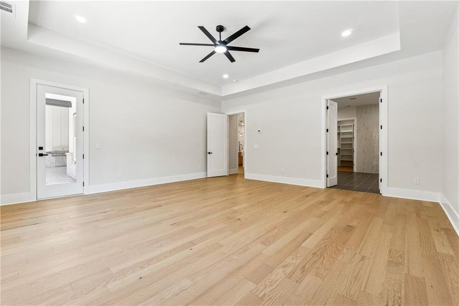 Spacious, unfurnished interior of a new home in , Monroe (Image 19).