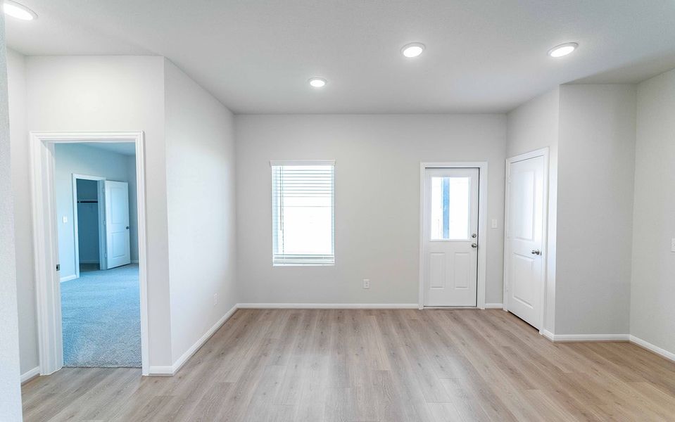 Spacious, unfurnished interior of a new home in Hunters Glen, Jarrell (Image 10).