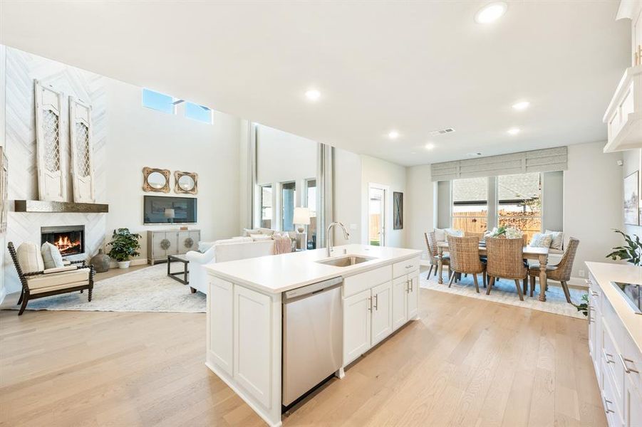 Furnished interior view inside a new home in Ridgepoint, Midlothian (Image 8).