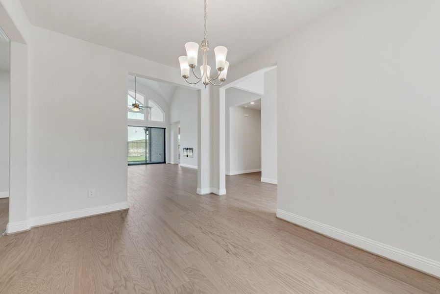 Spacious, unfurnished interior of a new home in Breezy Hill, Rockwall (Image 27).