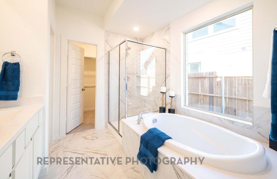 Furnished interior view inside a new home in Brookewater, Rosenberg (Image 9).