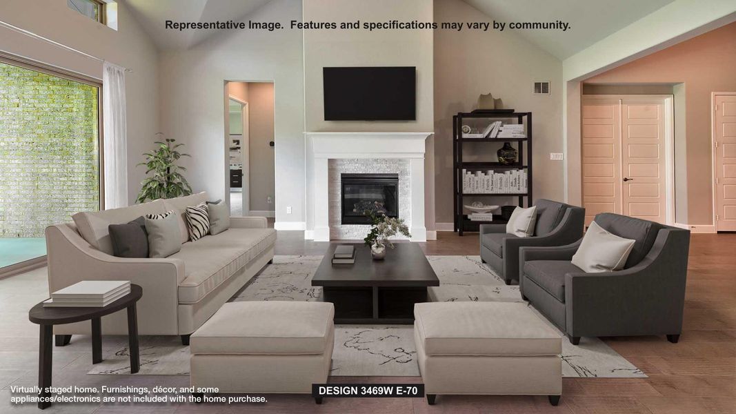 Furnished interior view inside a new home in Evergreen, Conroe (Image 4).