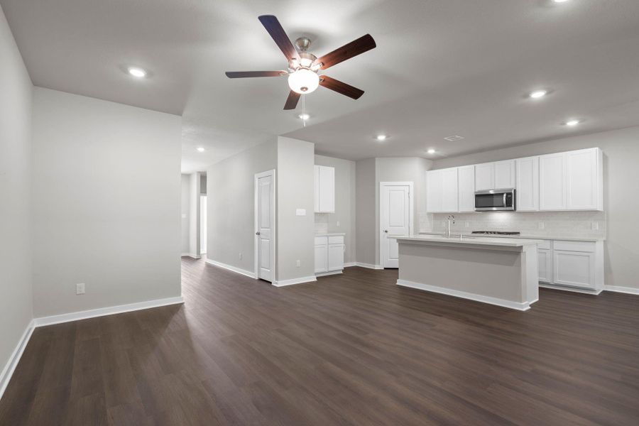 Spacious, unfurnished interior of a new home in Westridge Cove, Conroe (Image 21). Spacious, unfurnished interior of a new home in Westridge Cove, Conroe (Image 21).