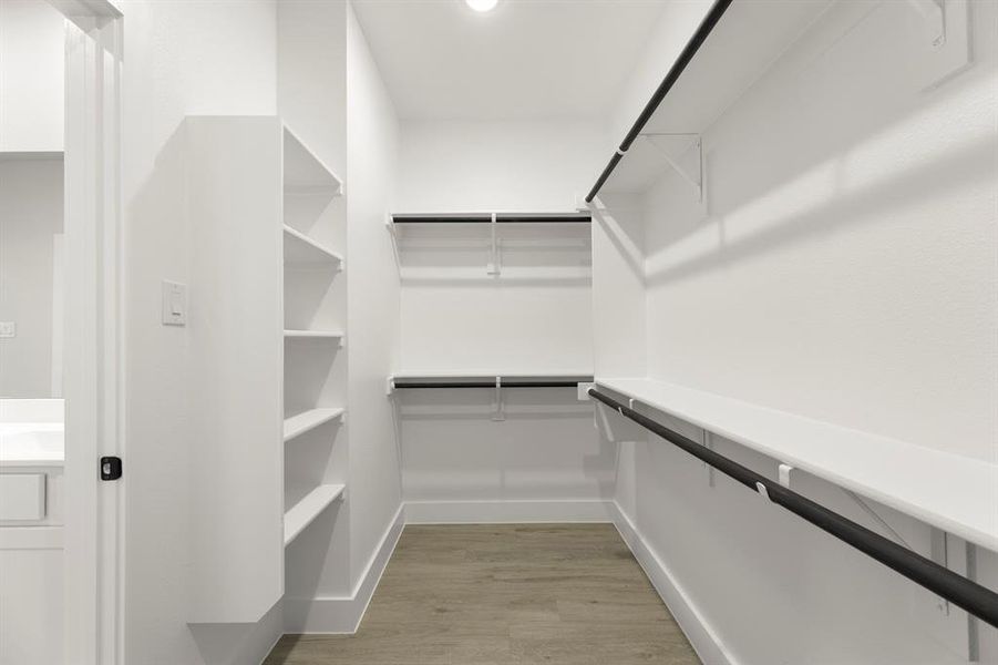 24. 705 Wilderness - Closet