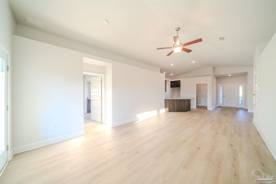 Spacious, unfurnished interior of a new home in Pine Top, Cantonment (Image 5).