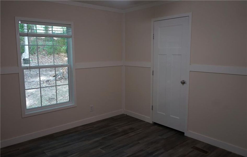 Spacious, unfurnished interior of a new home in , Homer (Image 7).