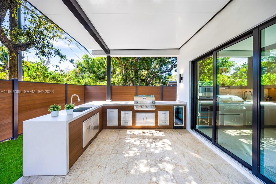 Exterior details and patio area of a home in , Miami (Image 33).