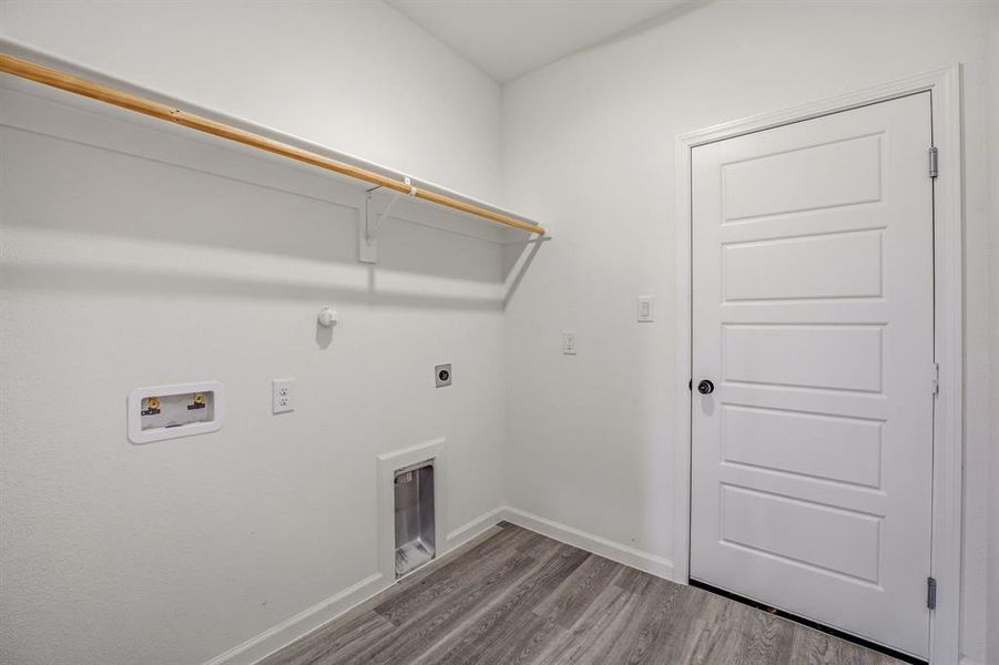 Spacious, unfurnished interior of a new home in , Granbury (Image 14). Spacious, unfurnished interior of a new home in , Granbury (Image 14).